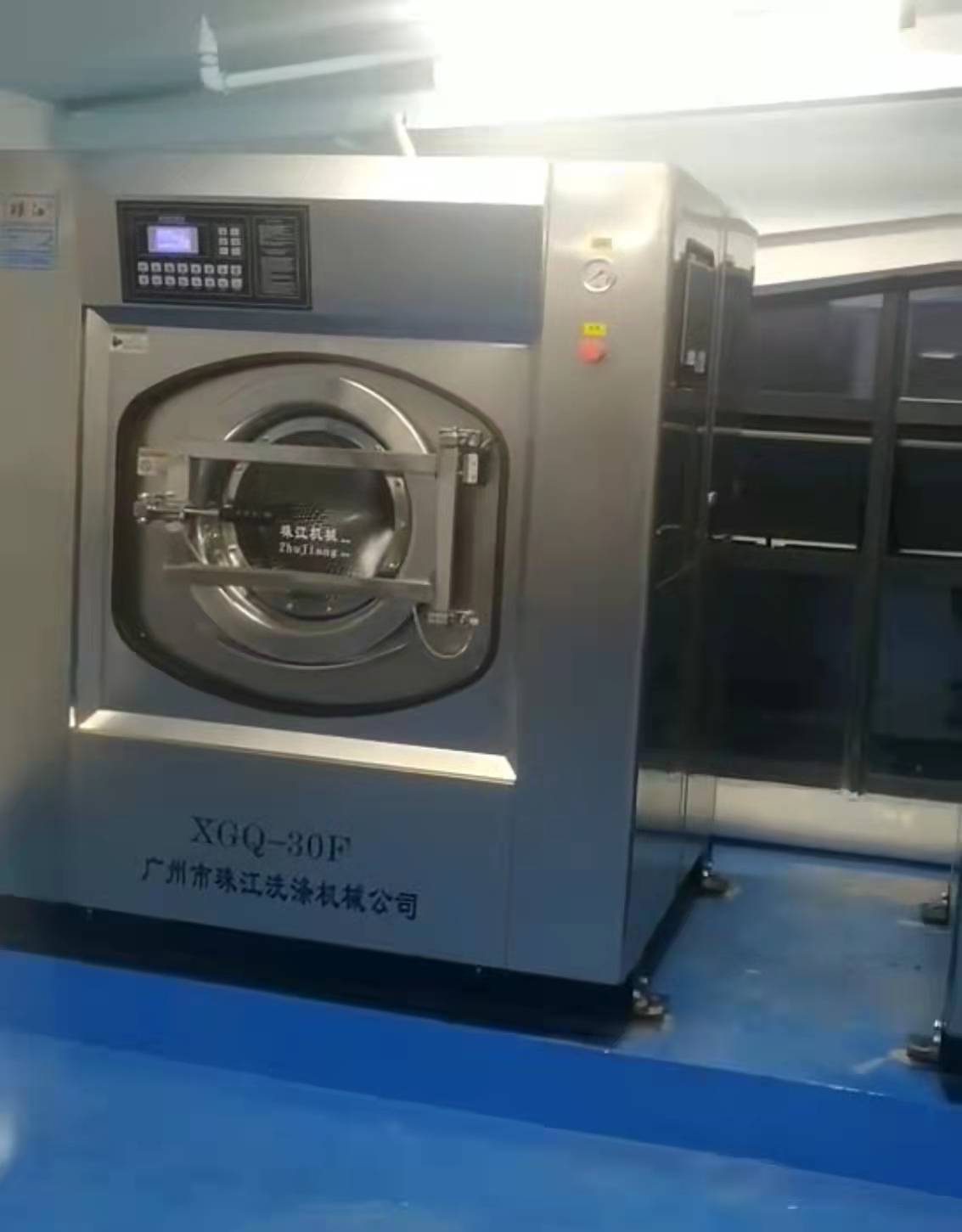 廣東省國(guó)產(chǎn)工業(yè)洗衣機(jī)報(bào)價(jià)，酒店洗衣房洗滌專用工業(yè)洗衣機(jī)服務(wù)案例